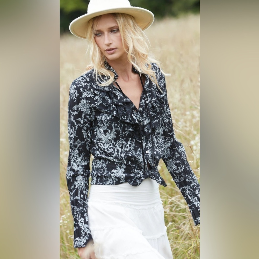 Anne Klein 100% silk floral gray blouse size 4